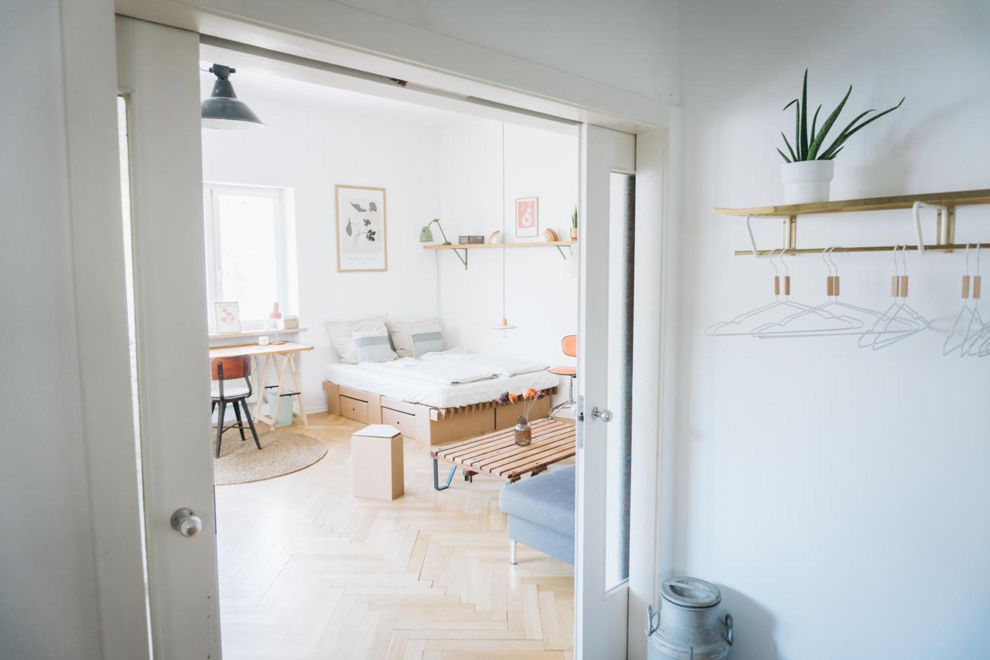 Raum Life - Vintage Loft - Heimkino Netflix - 2x Privat Parkplaetze Apartment *