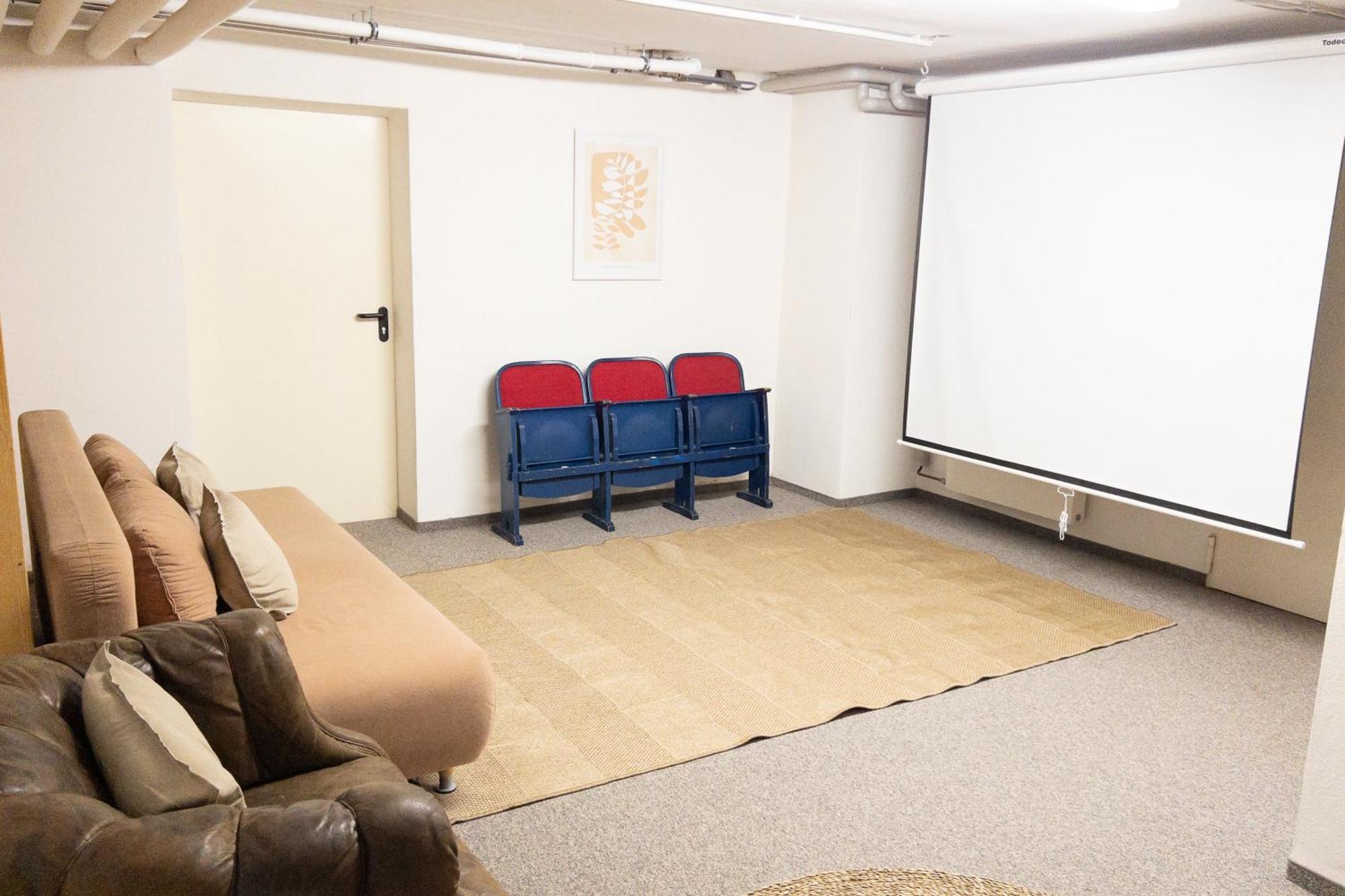 Raum Life - Vintage Loft - Heimkino Netflix - 2x Privat Parkplaetze *